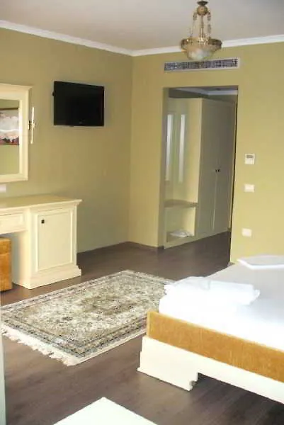 Ador Resort Rinas Otel